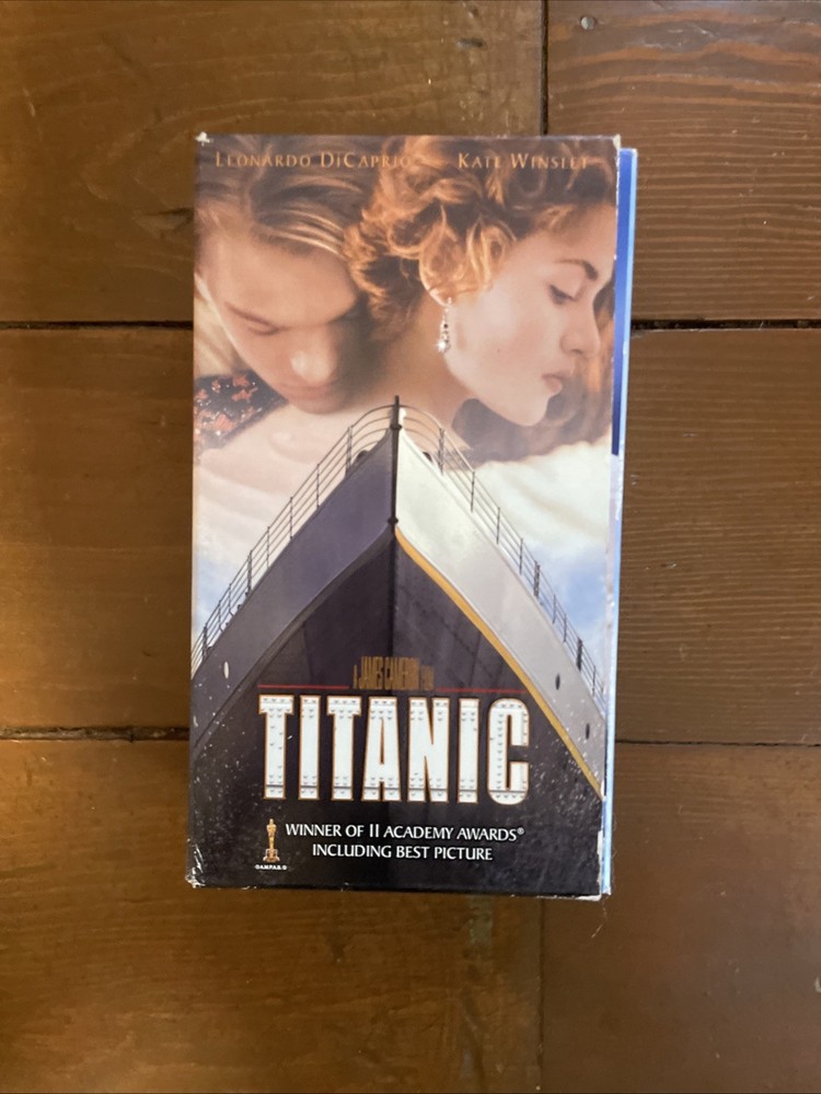 Titanic (VHS, 1998, 2-Tape Set, Pan-and-Scan)