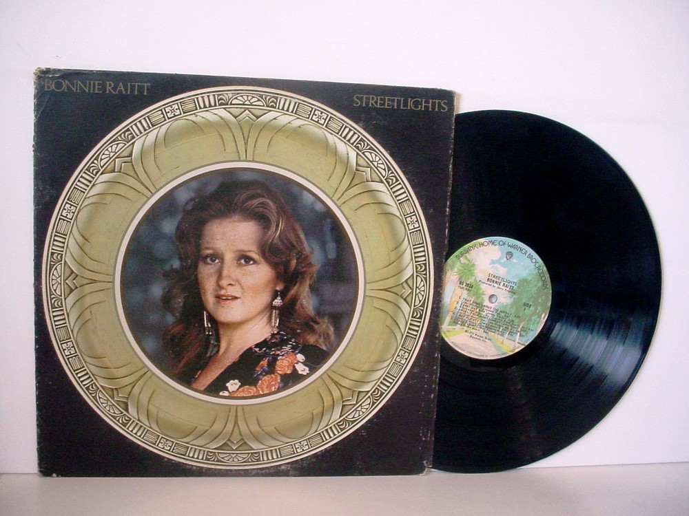 BONNIE RAITT Streetlights Original LP from 1974 (WB BS 2818).