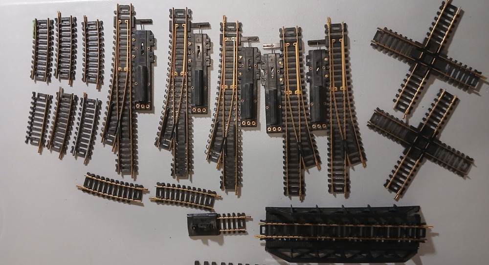 ho scale bridge track switches and track pieces
