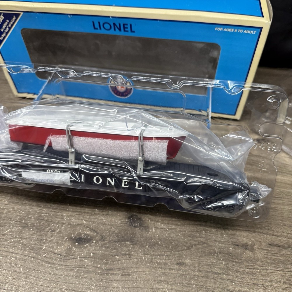 NEW O Gauge 3-Rail Lionel 6-26078 Lionel Lines Flat Car w/Boat #6801