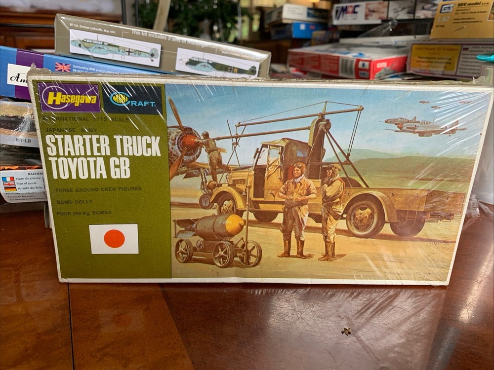 Hasegawa #717 WWII Japanese Aircraft Starter Truck Toyota GB 1/72 model sealed