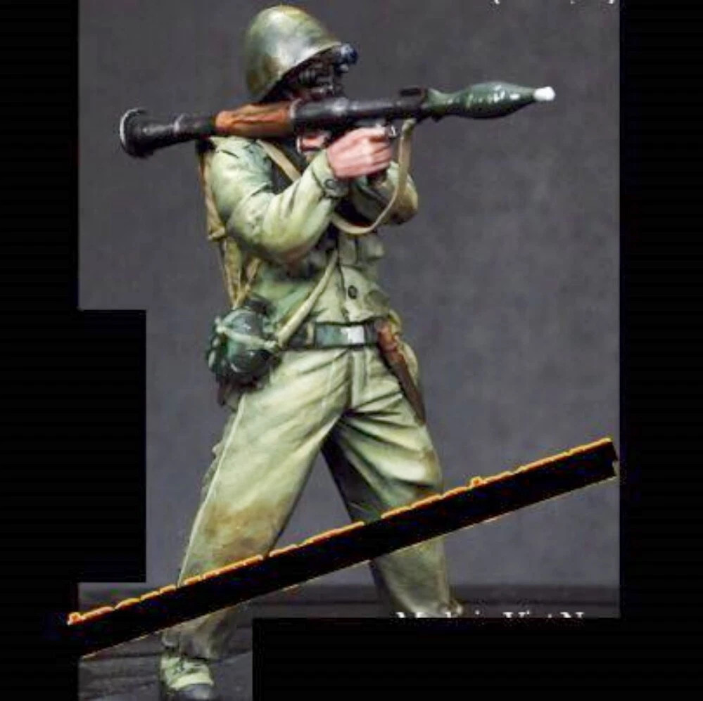 1:35 resin figure model kit 1 Vietnamese soldier Unassembled unpainted