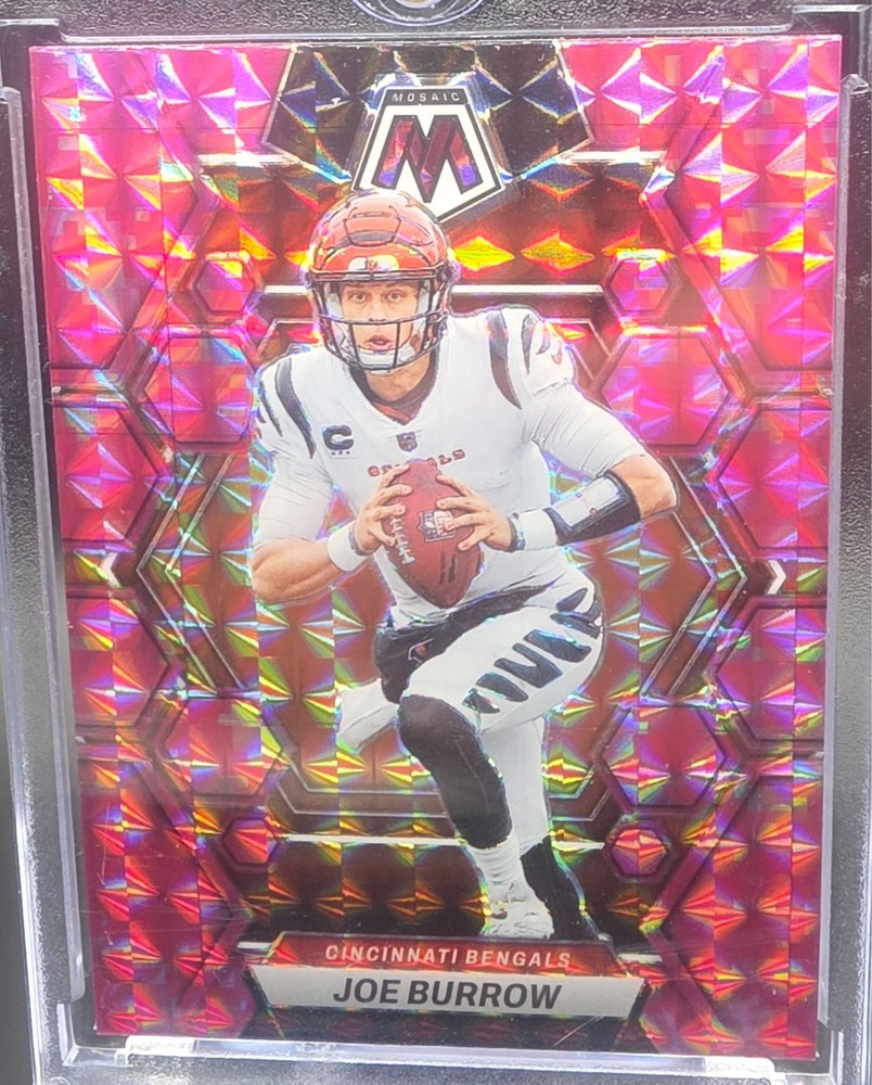 2020 Panini Mosaic Joe Burrow Camo Pink Prizm
