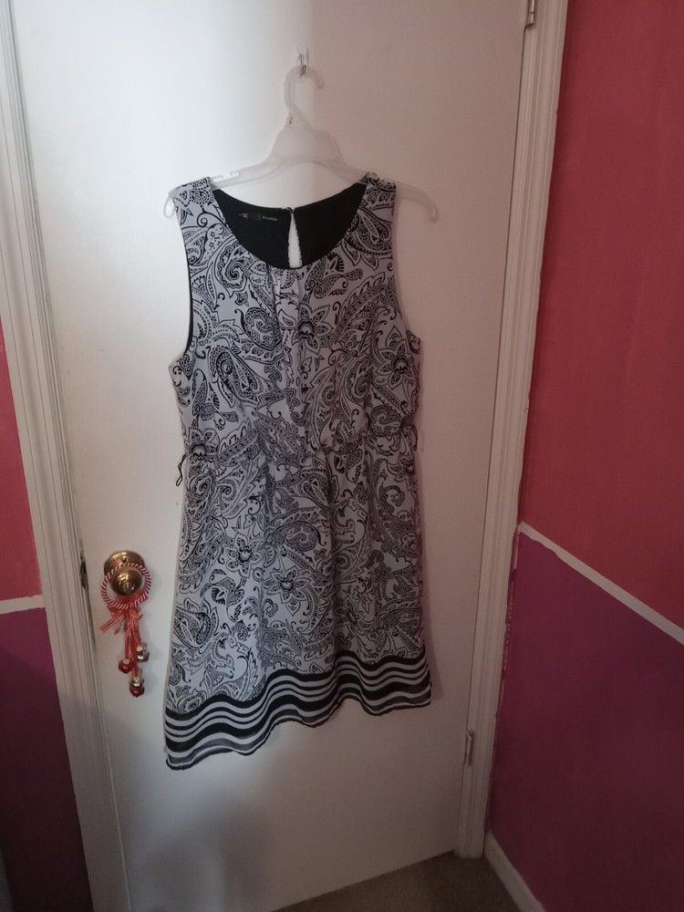 Women's Size XL Black & White Maurices Dress *NO BELT*