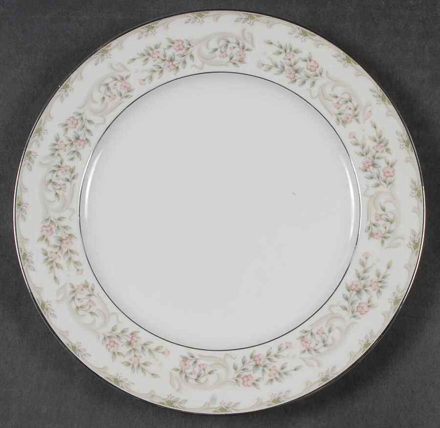 Style House Shelton Salad Plate 695218
