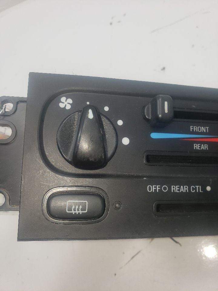 2002 Ford Windstar AC Selector Switch with Rear Controls Front Main