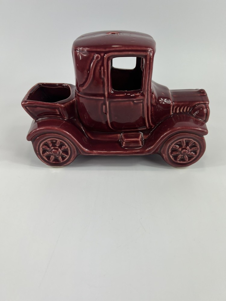 Vintage 1956 MCCOY POTTERY MODEL A PICK-UP TRUCK TV NOVELTY LAMP  PLANTER Red