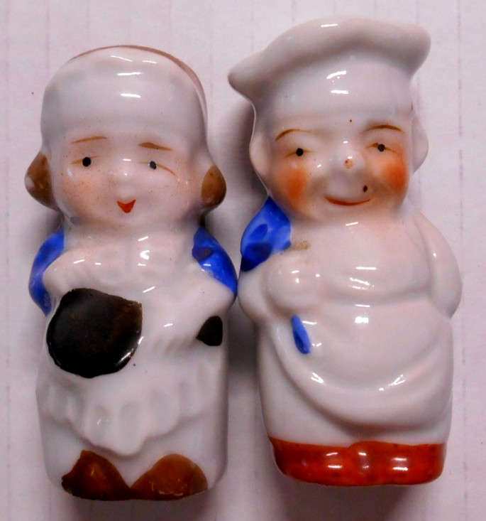 Vintage Hand Painted Japan SALT & PEPPER Chef Baker Shakers Ceramic/Porcelain
