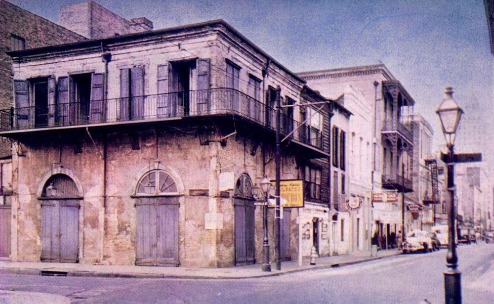 Old Absinthe House New Orleans Louisiana Postcard-image