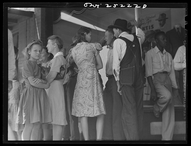 Photo:San Augustine Texas 1943 Main Street People on Saturday Afternoon
