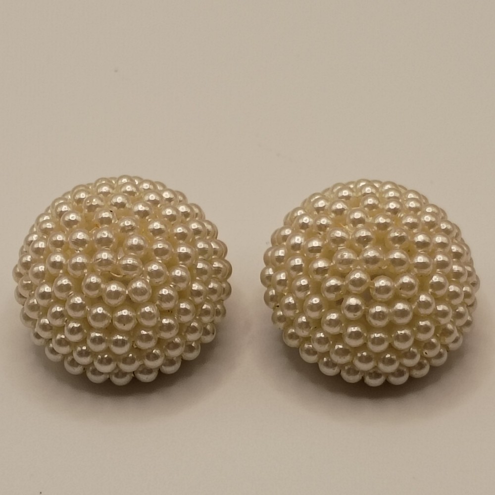 Vintage Cream Faux Pearl Cluster Earrings Seed Bead Clip On Gold Tone