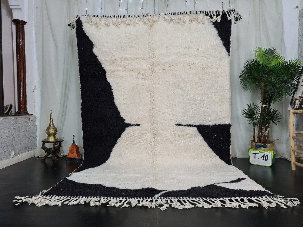 HANDMADE CUSTOM RUG, Moroccan Beni Ouarain Rug, White and Black Rug