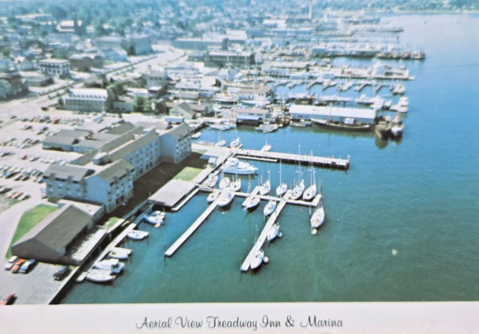 Newport Harbor Treadway Inn & Marina Rhode Island RI Postcard Next Day Shipping