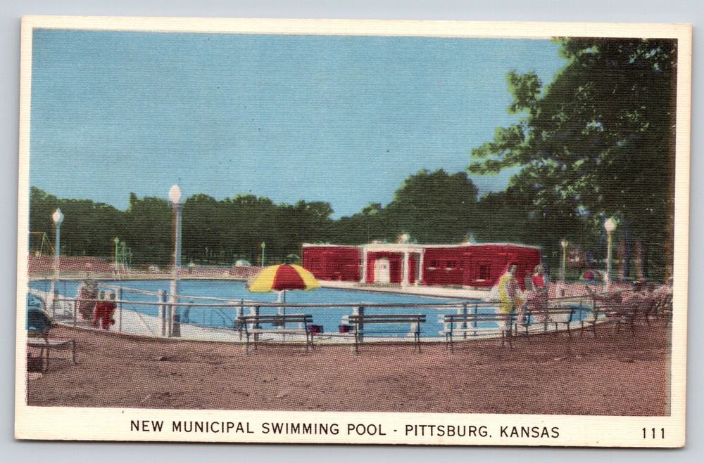 Pittsburg Kansas~Municipal Swimming Pool~Umbrella~Bench~Bathhouse~Linen Postcard
