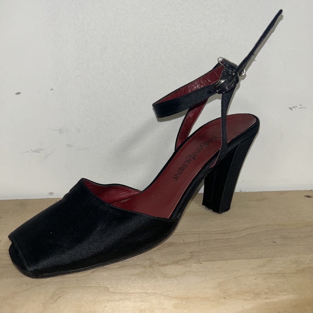 Yves Saint Laurent Heels