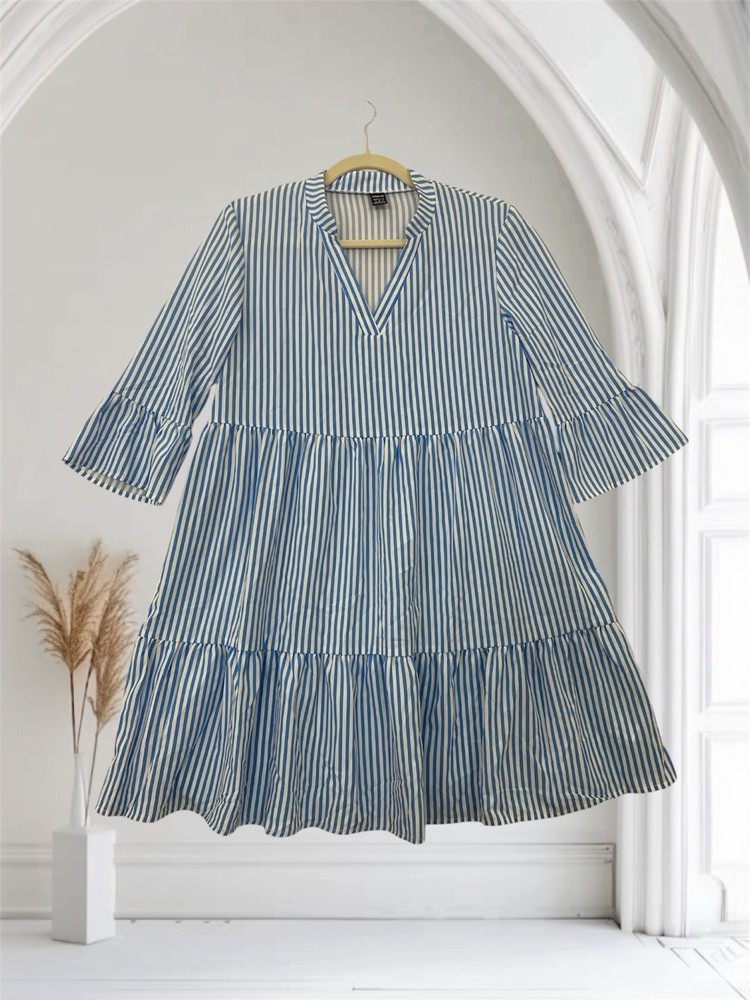 Women’s Bell Sleeve Tiered Mini Dress Size Small 4 Blue Stripe Boho Casual Chic