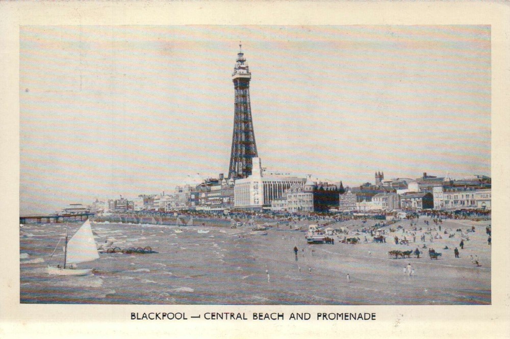 Blackpool Central Beach and Promenade England UK, Boat --- Continental Postcard
