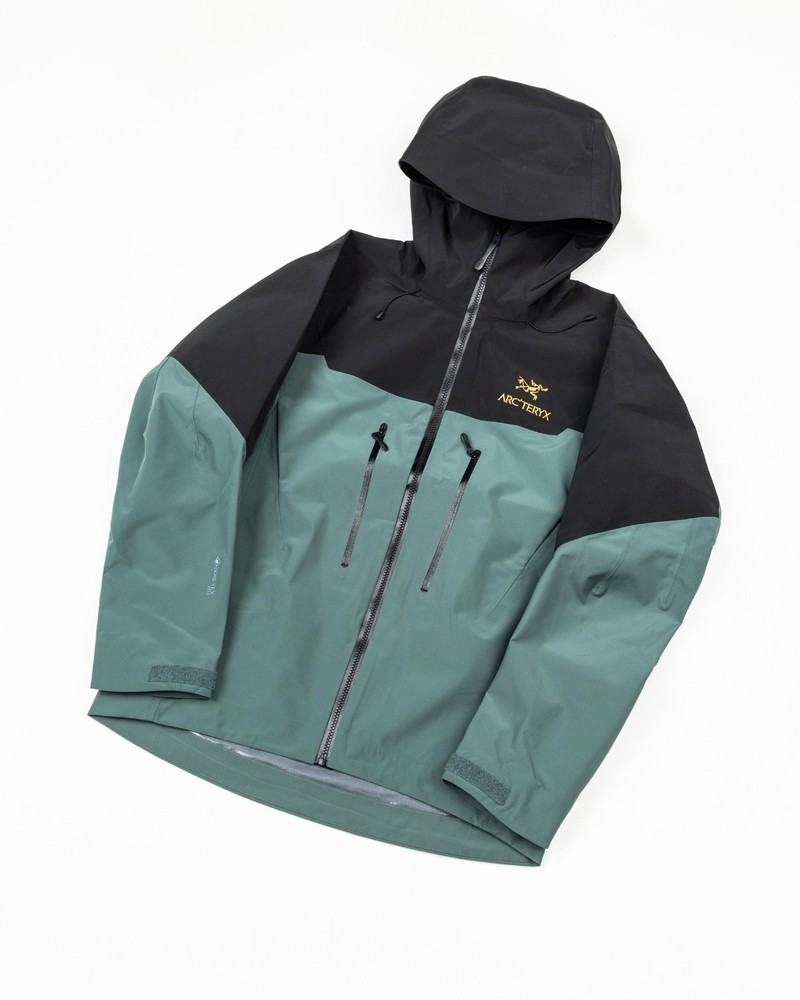 Arc’teryx SV7 technical shell jacket Black /Green