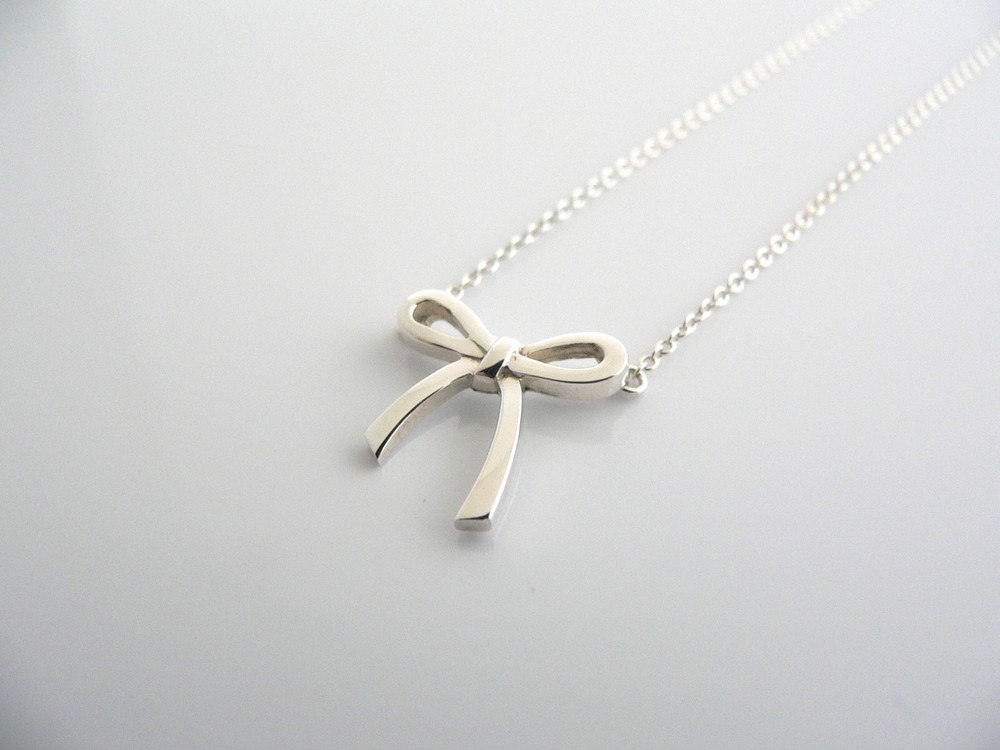 Tiffany & Co Ribbon Necklace Silver Pendant Bow Charm Chain Jewelry Gift Love