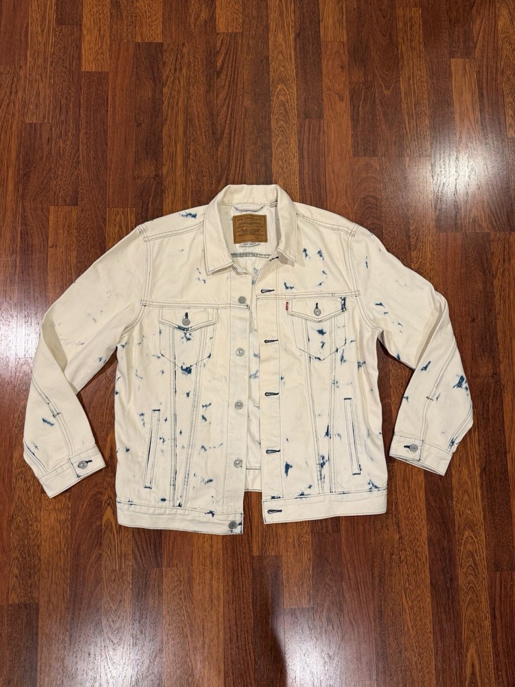 Levi’s White Denim Trucker Jacket Men’s Size XL