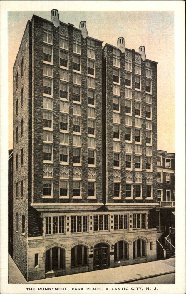 The Runnymede Park Place Atlantic City New Jersey ~ 1930s vintage postcard