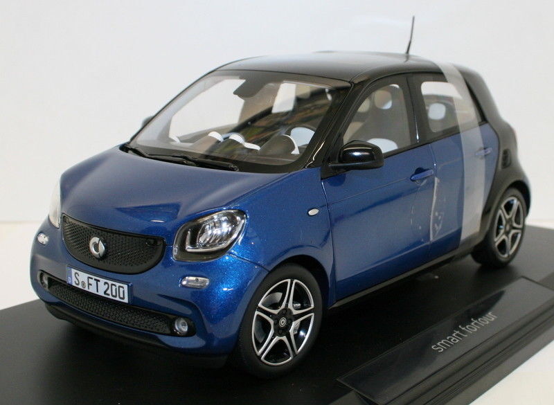 Norev 1/18 Diecast 183435 - 2015 Smart ForFour - Black & Blue