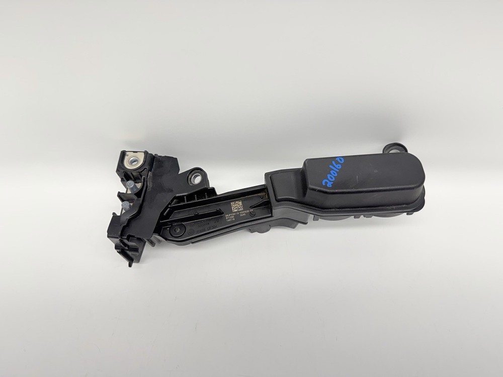 2018-2021 BMW M550i G30 Battery Voltage Jumpstart Terminal Junction Block OEM