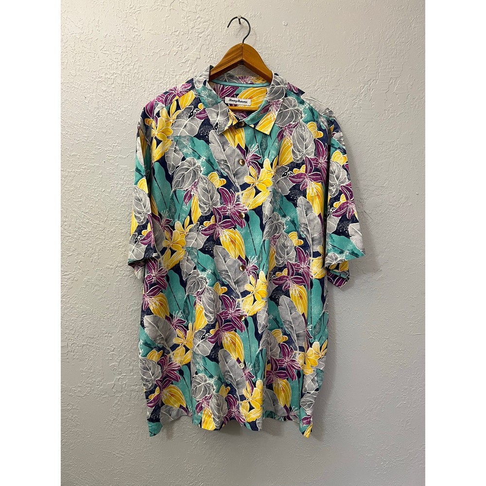 Tommy Bahama 100% Silk Hawaiian Shirt XXL Tropical Floral Camp Button Up Mens
