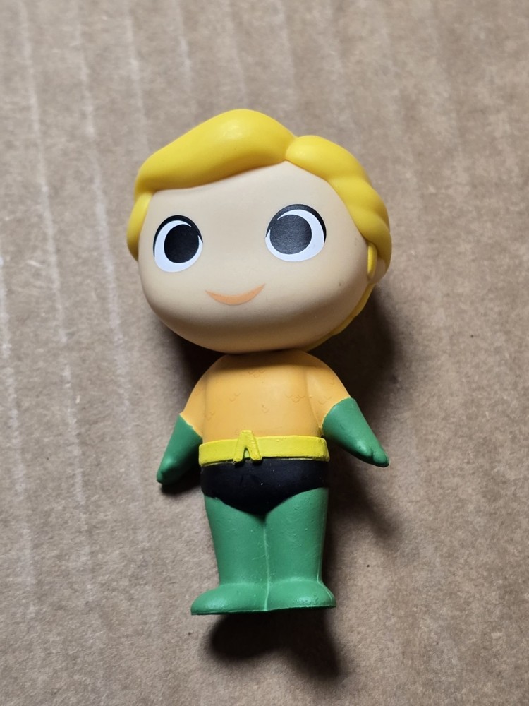 DC Super Heroes & Pets (Aquaman) Figure Funko Mystery Mini Vinyl