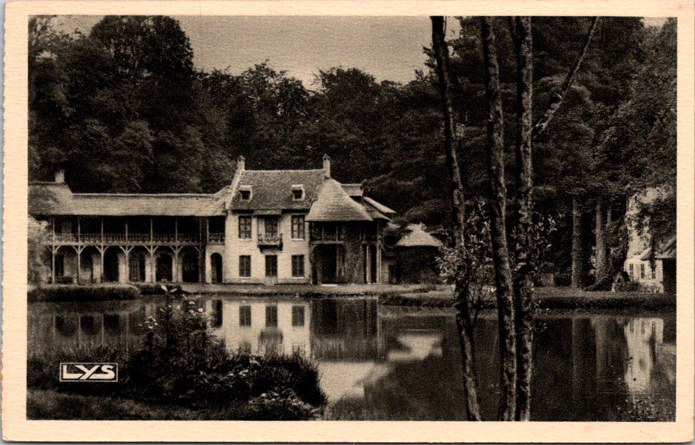 Vintage Postcard Marie Antoinette Hamlet Versailles France