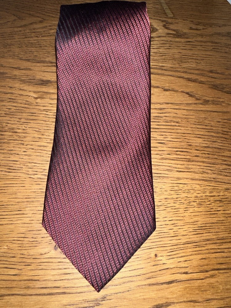 Calvin Klein 100% Silk Men’s Neck Tie