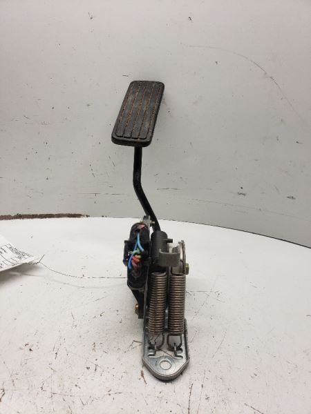 FORESTER  2005 Accelerator Parts 1078099