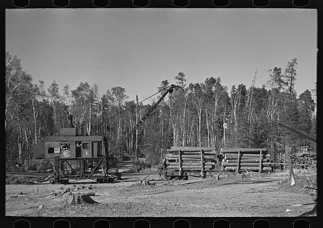 Photo:Effie Minnesota 1937 Timber Loading Railroad Cars Logging Camp
