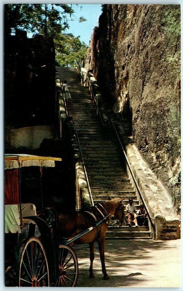 Postcard - The Queen's Staircase - Old Fort Fincastle - Nassau, Bahamas