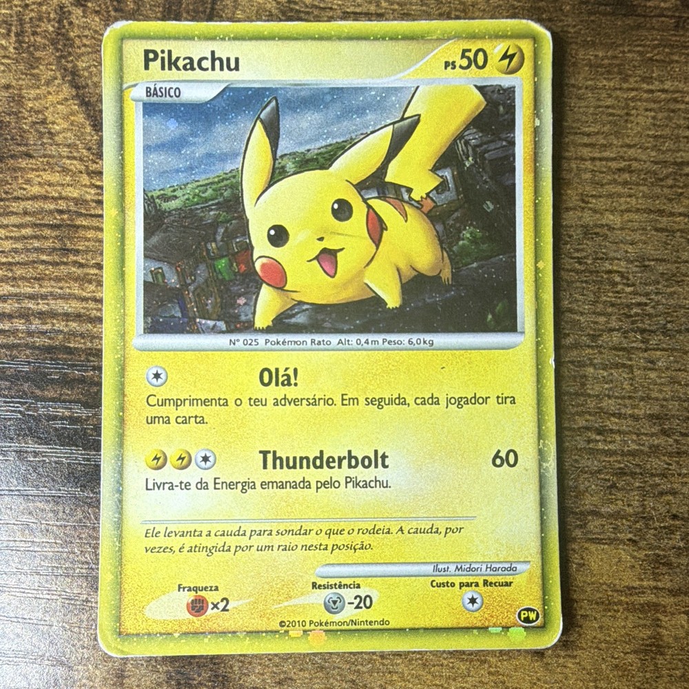 Pokémon TCG Pikachu Holo Card 9/9 World Collection Portuguese