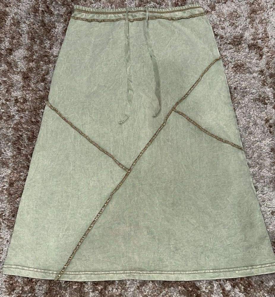 Green maxi skirt Vintage y2k look and tie waist. Size: S