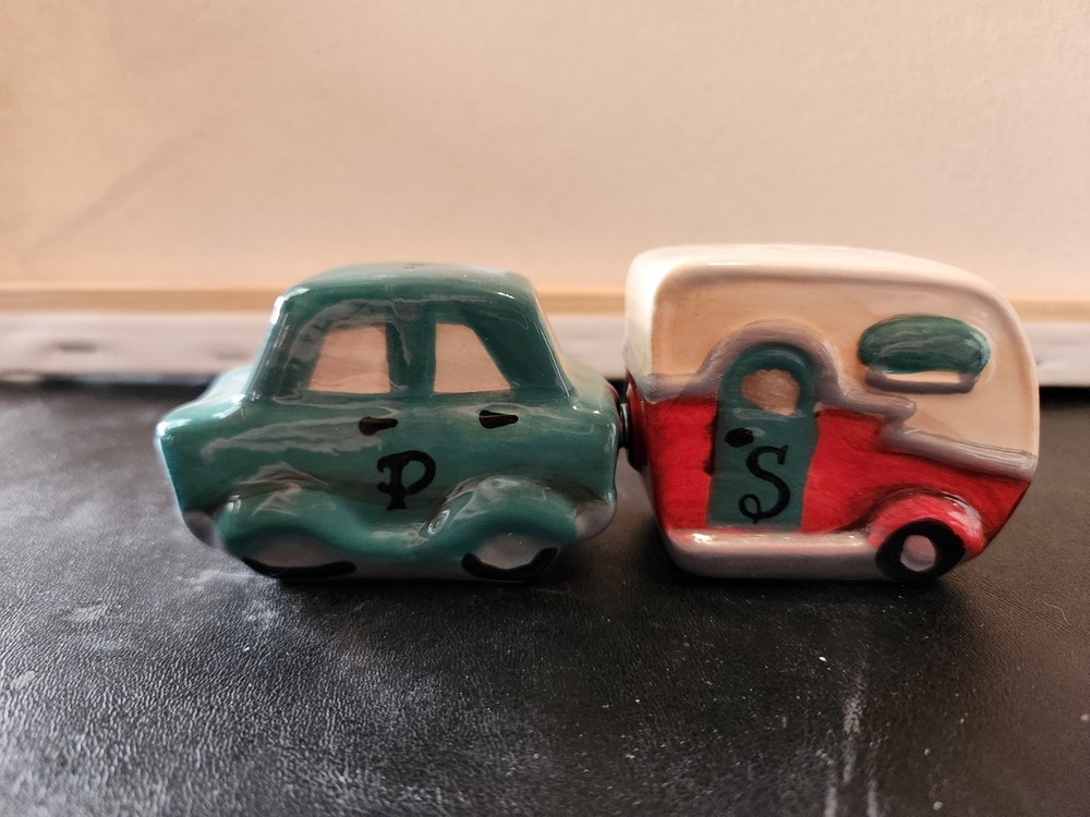 Road Trip Retro Car & Camper Trailer Ceramic Salt Pepper Shakers Set New in Box