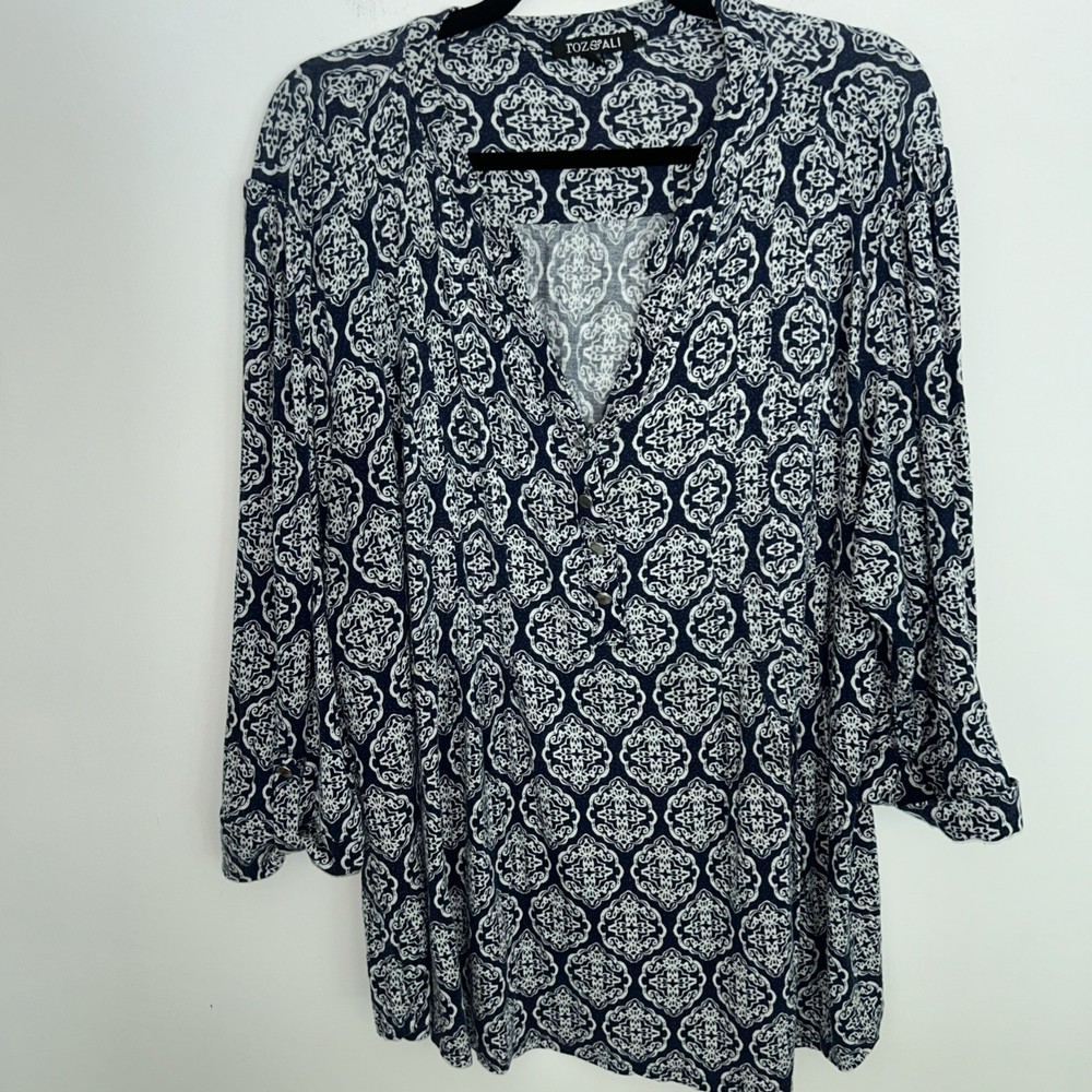 Roz & Ali Women's 3X Navy Abstract V-Neck Roll Sleeves Pull Over Casual Top