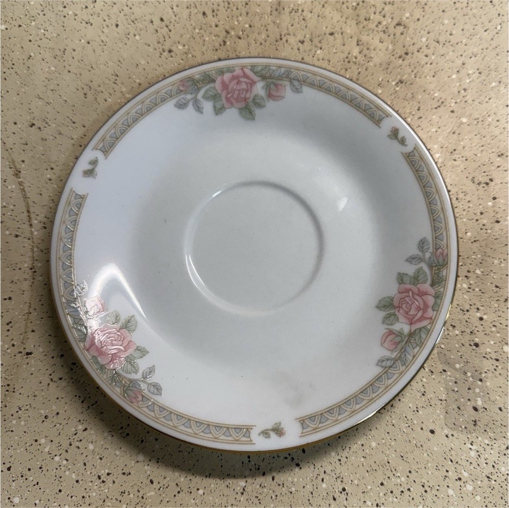 Crown Ming Fine China Floral Tea Cup & Saucer Set, 16 Pieces Total