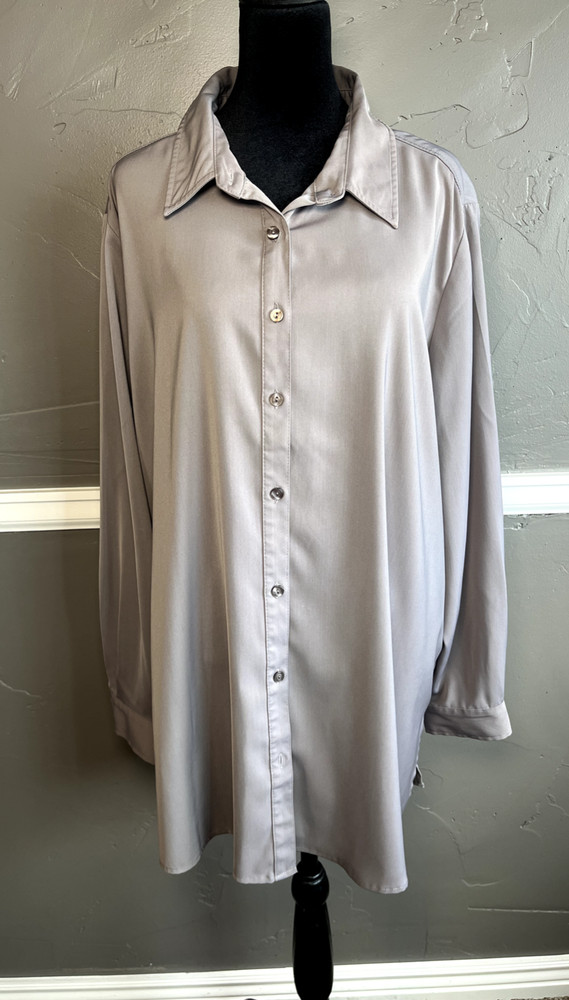 Susan Graver Women's Size 1X Gray Button-up Long Sleeve Liquid Knit Top