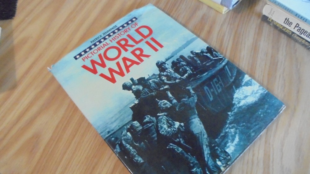 Pictorial History of World War II by Patrick Jennings    hc