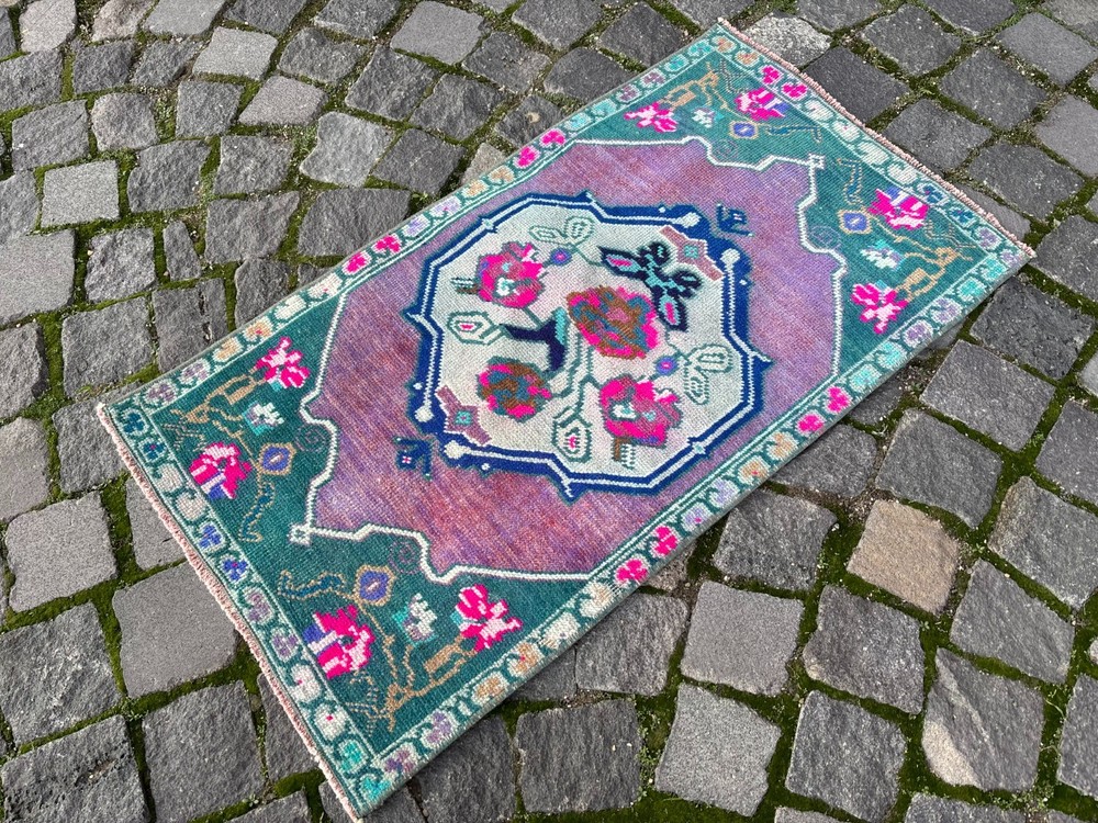 Turkish Small ug, Vintage rug, Handmade wool rug, Entryway rug 1,6 x 3,0 ft