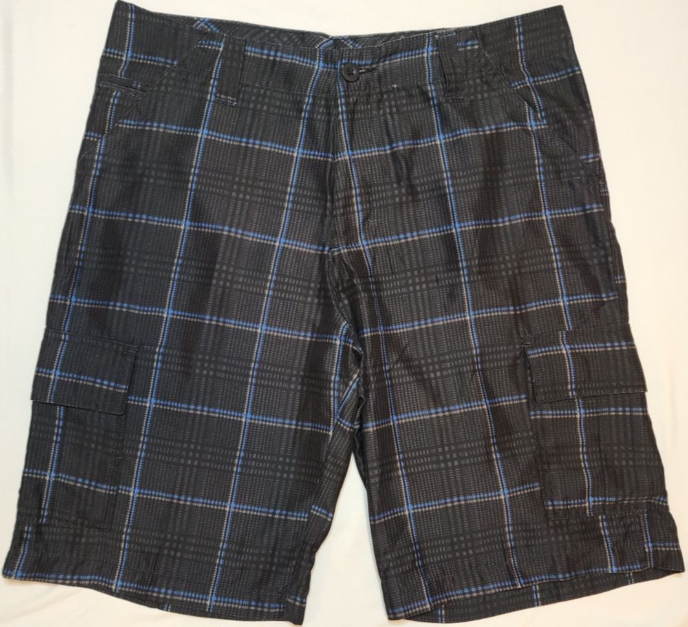Burnside Black & Blue Plaid Cargo Shorts Mens 34