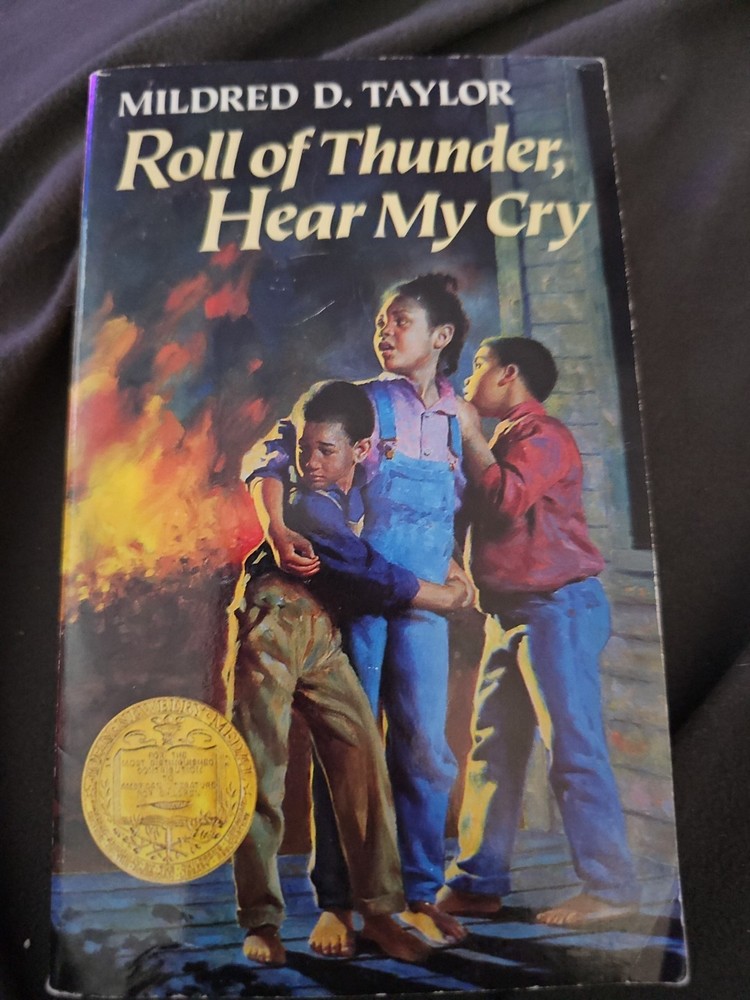 Roll of Thunder, Hear My Cry by Mildred D. Taylor (1976, Trade Paperback)