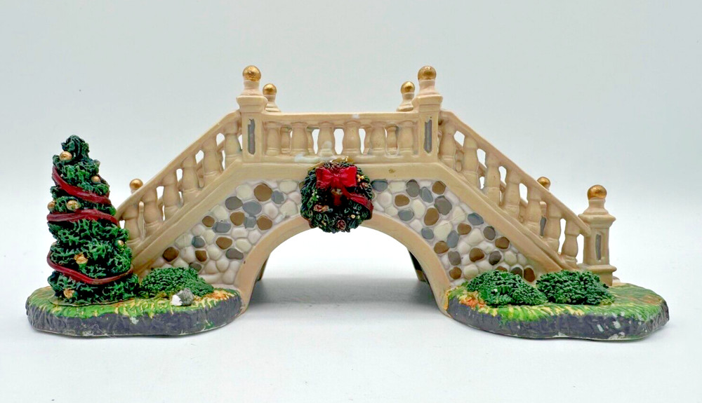 Coventry Cove Christmas Village Table Accent 'Park Footbridge' - Lemax 2006-image