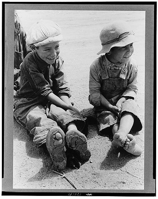 Penasco New Mexico 1940 Spanish-American Children Sitting Outdoors FSA