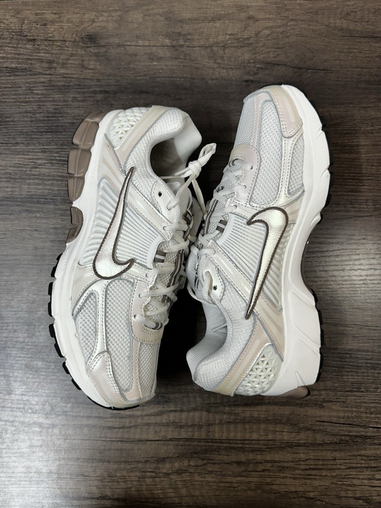 Nike Air Zoom Vomero 5 Sail Mink Brown IB8129-133 Women’s Size 12 Mens Size 10.5