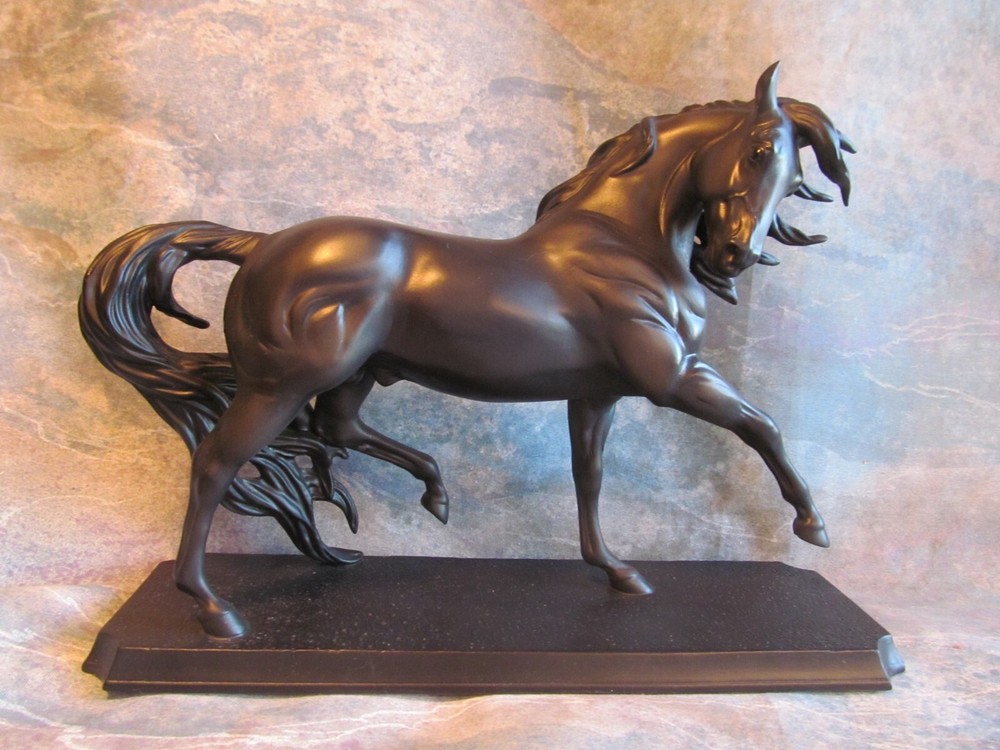 BREYER ESPRIT PORCELAIN WORLD EQUESTRIAN GAMES WEG