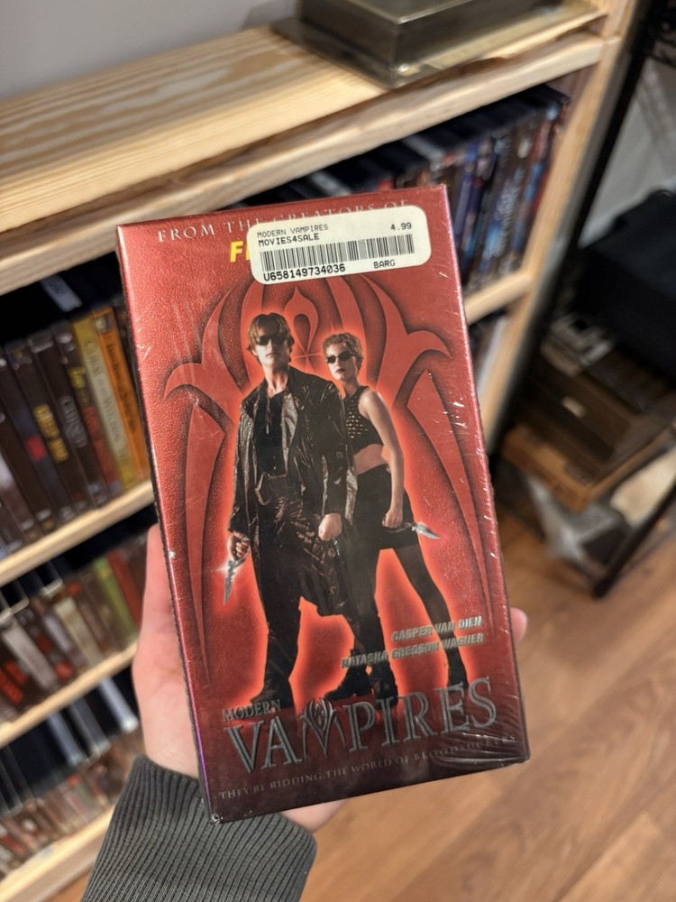Columbia Pictures Modern Vampires VHS NTSC Full Screen R 1998 Horror Cult Sealed
