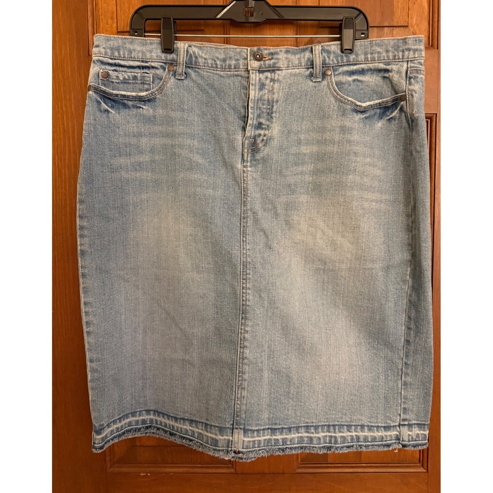 Mossimo Button-Fly Denim Skirt Womens Size 16 Faded Light Wash Raw Hem Stretch